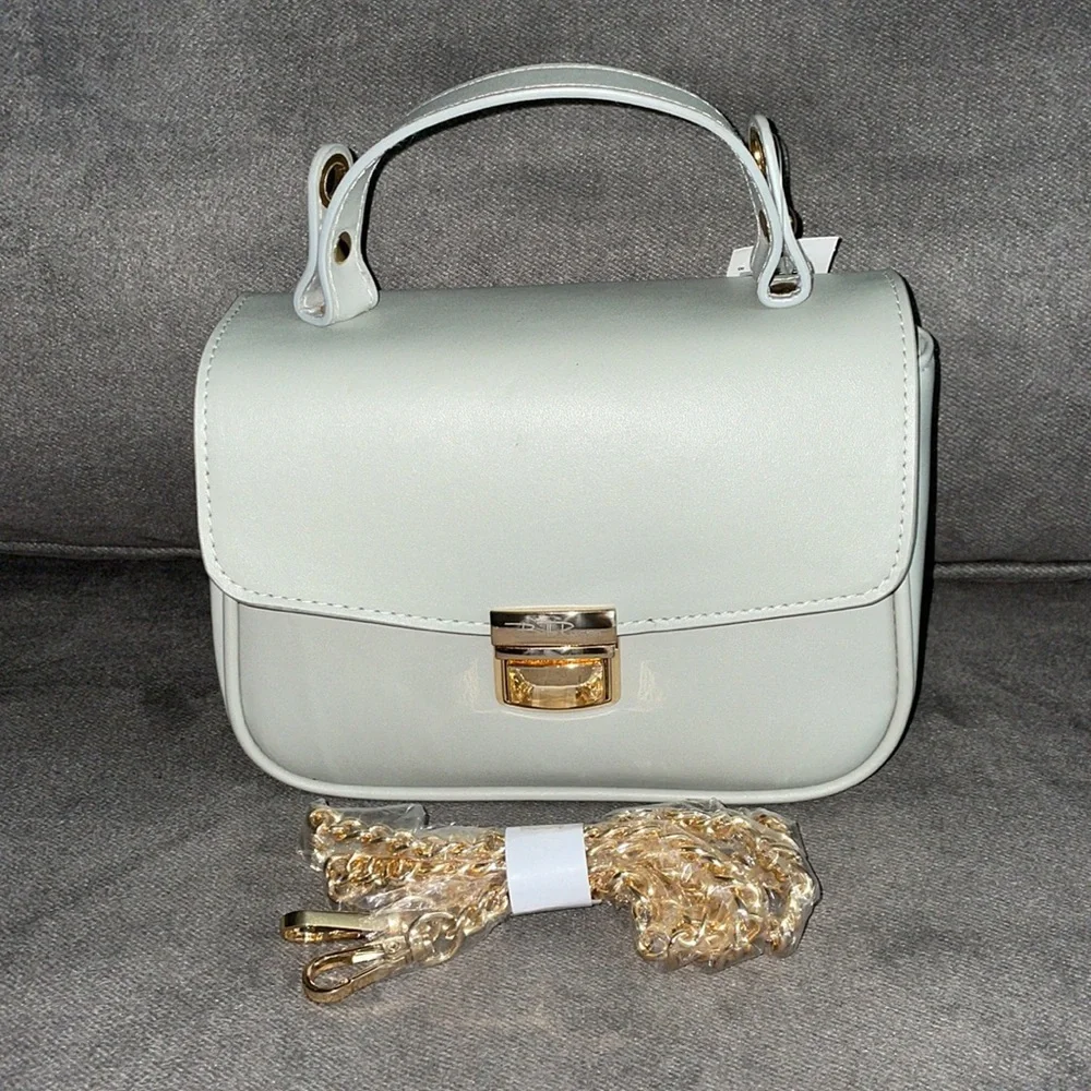 NWT.  Bella Russo Clutch purse.  Gray. - Picture 4 of 6